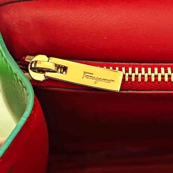 SATCHEL, SALVATORE FERRAGAMO MARA MINI CALFSKIN LEATHER,  TWO HANDLES & ONE - Picture 13 of 16